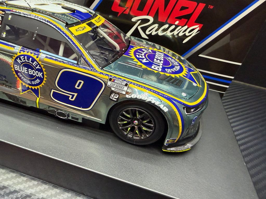 2025 Chase Elliott 1:24 Kelley Blue Book Kansas Race Win COLOR CHROME Diecast