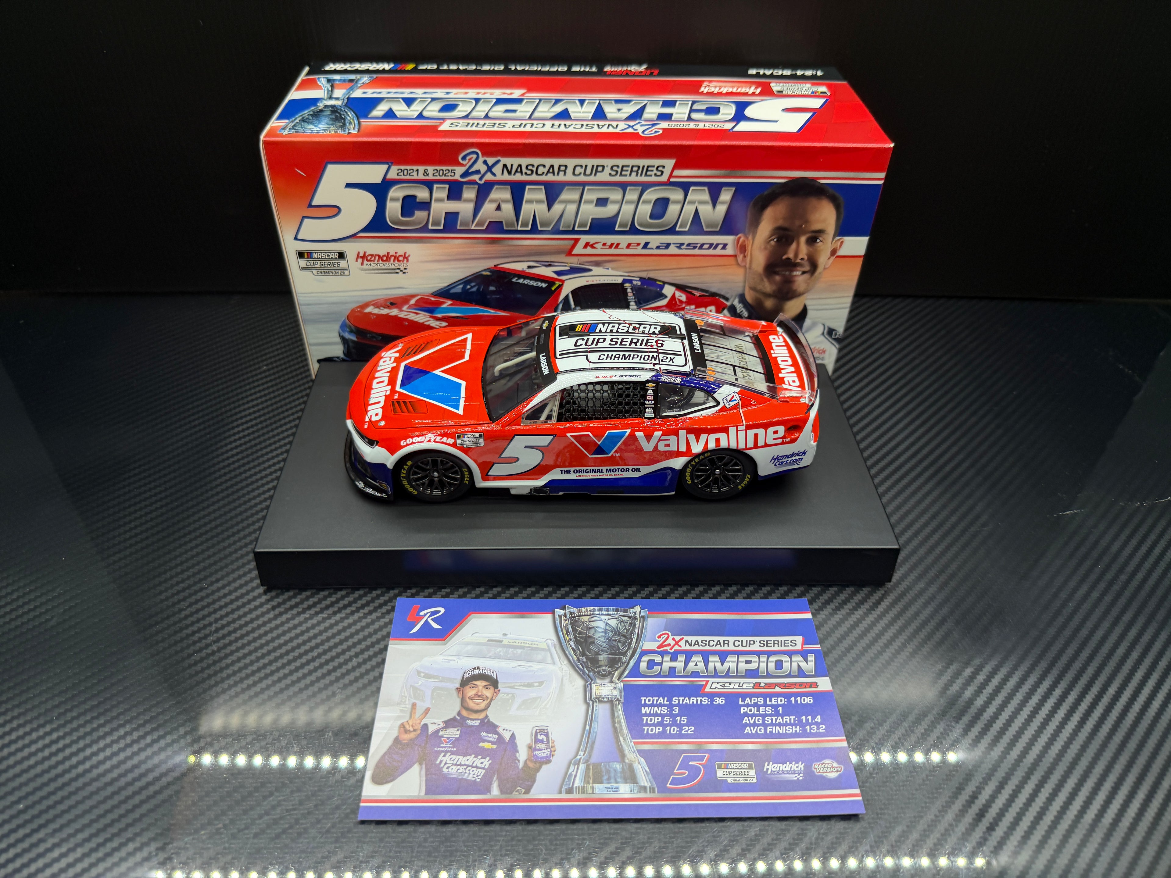 2025 Kyle Larson 1:24 Valvoline Champion Diecast