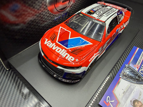 2025 Kyle Larson 1:24 Valvoline Champion ELITE Diecast