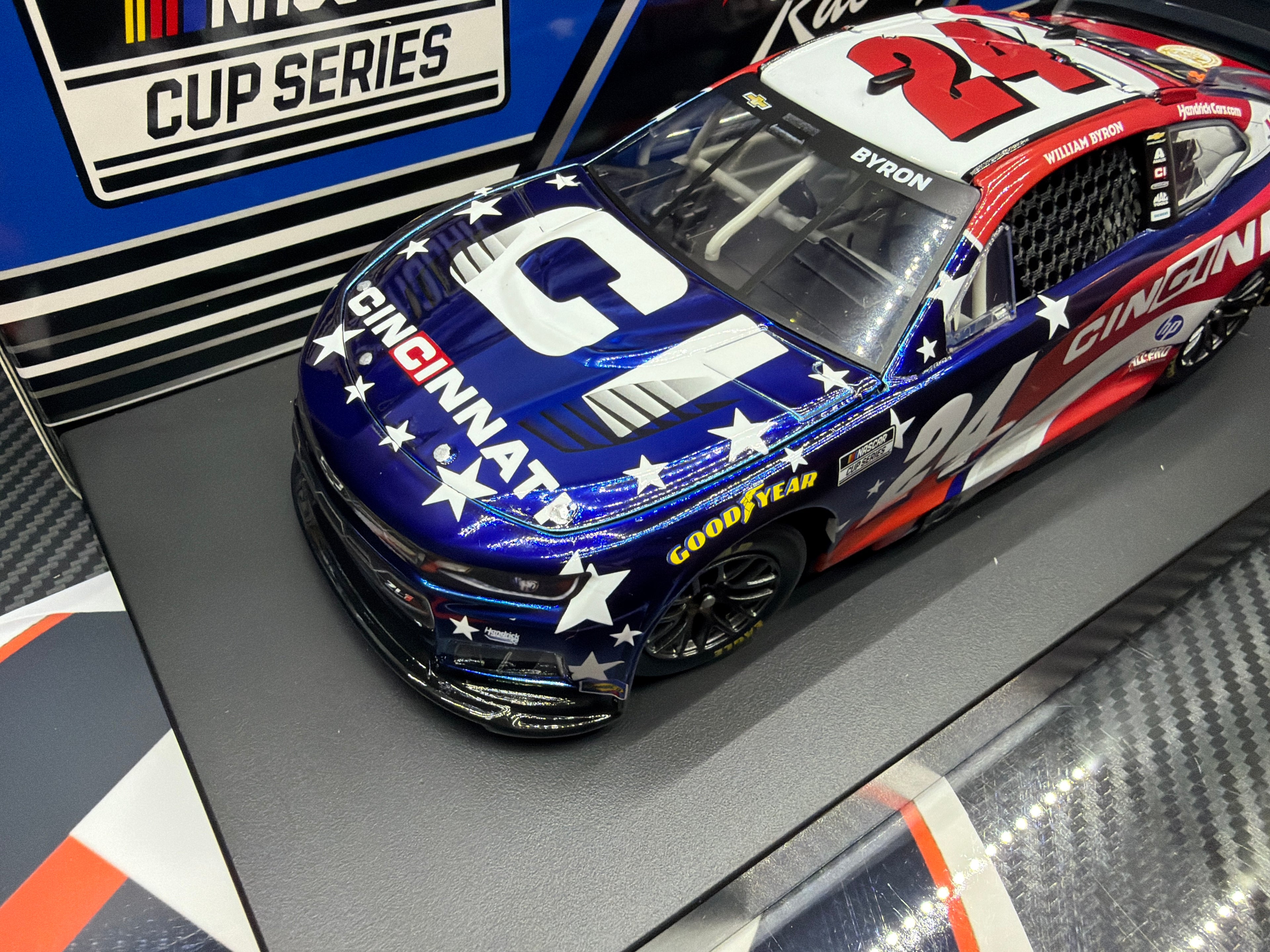2026 William Byron 1:24 Cincinnati COLOR CHROME Diecast