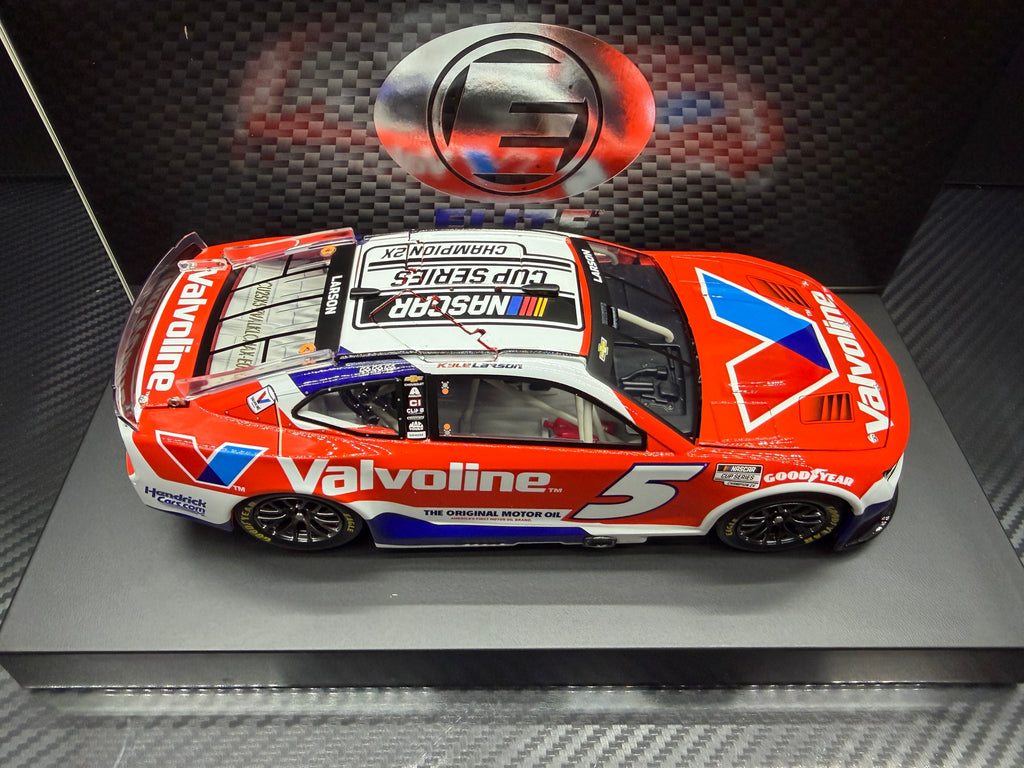2025 Kyle Larson 1:24 Valvoline Champion ELITE Diecast