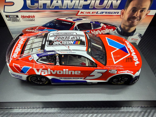 2025 Kyle Larson 1:24 Valvoline Champion Diecast