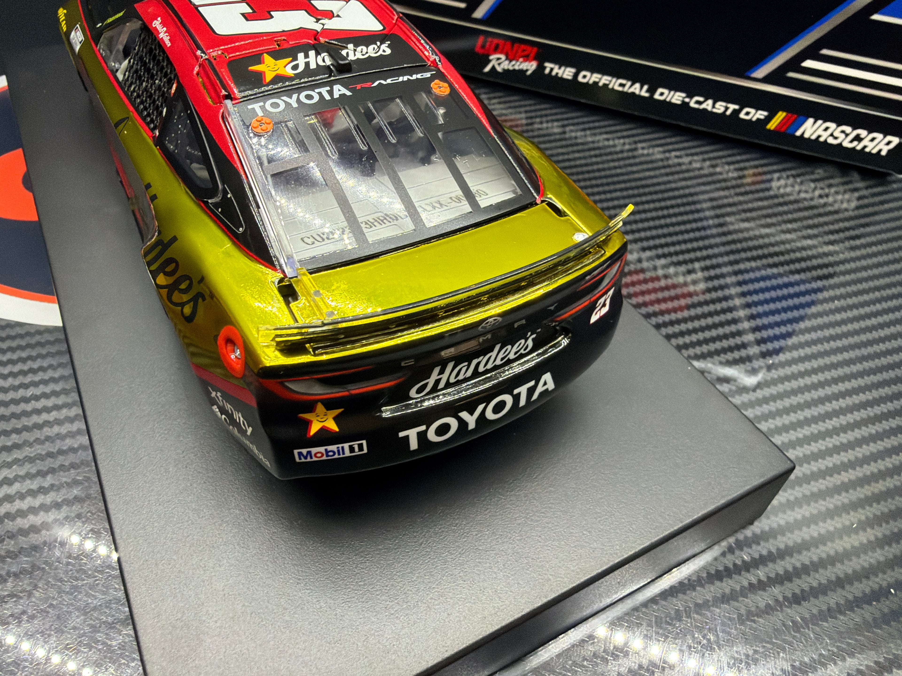 2026 Bubba Wallace 1:24 Hardee’s COLOR CHROME Diecast