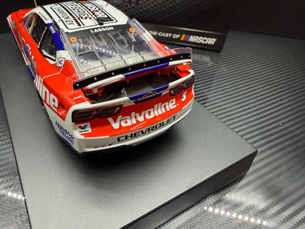 2025 Kyle Larson 1:24 Valvoline Champion ELITE Diecast