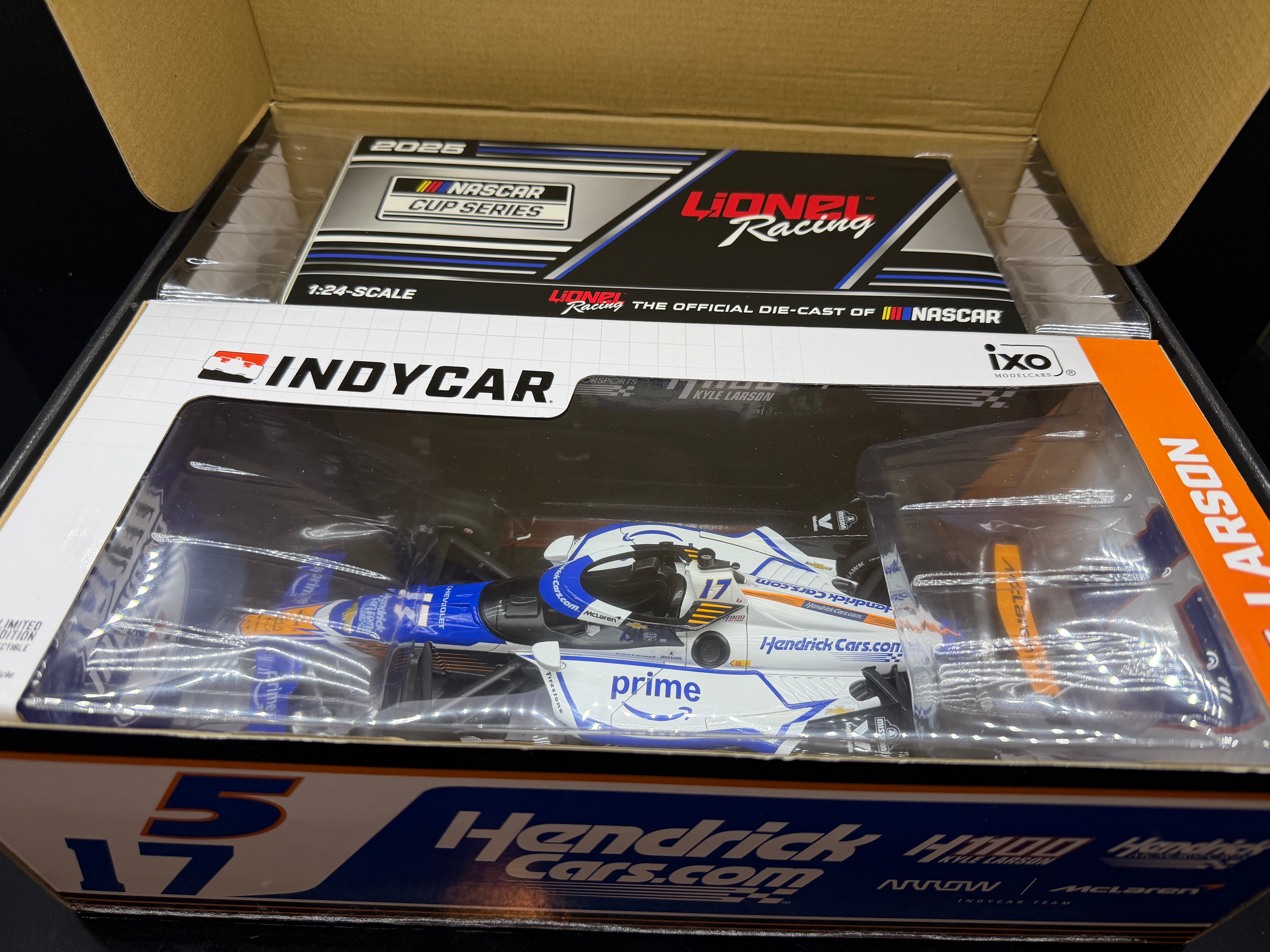 2025 Kyle Larson 1:24 & 1:18 Indycar H1100 HendrickCars.com Diecast 2-Pack Set