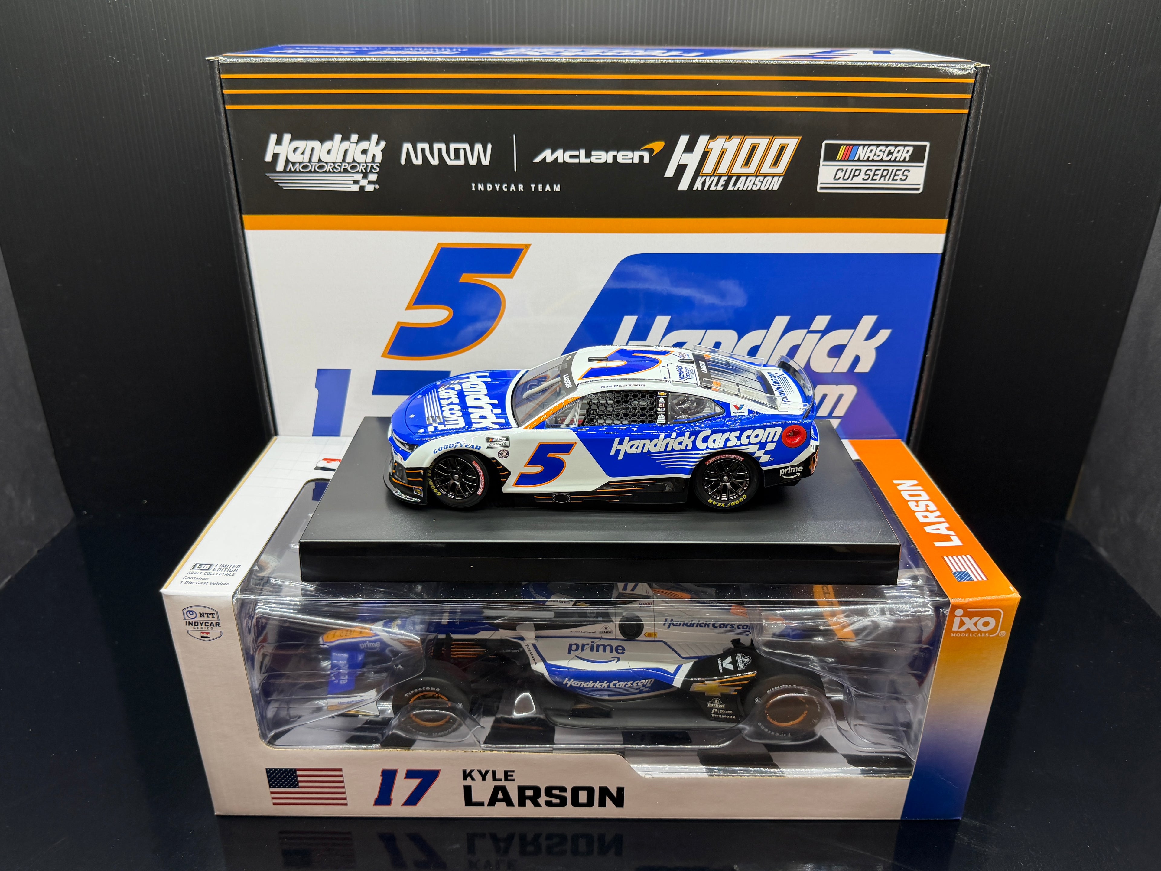 2025 Kyle Larson 1:24 & 1:18 Indycar H1100 HendrickCars.com Diecast 2-Pack Set