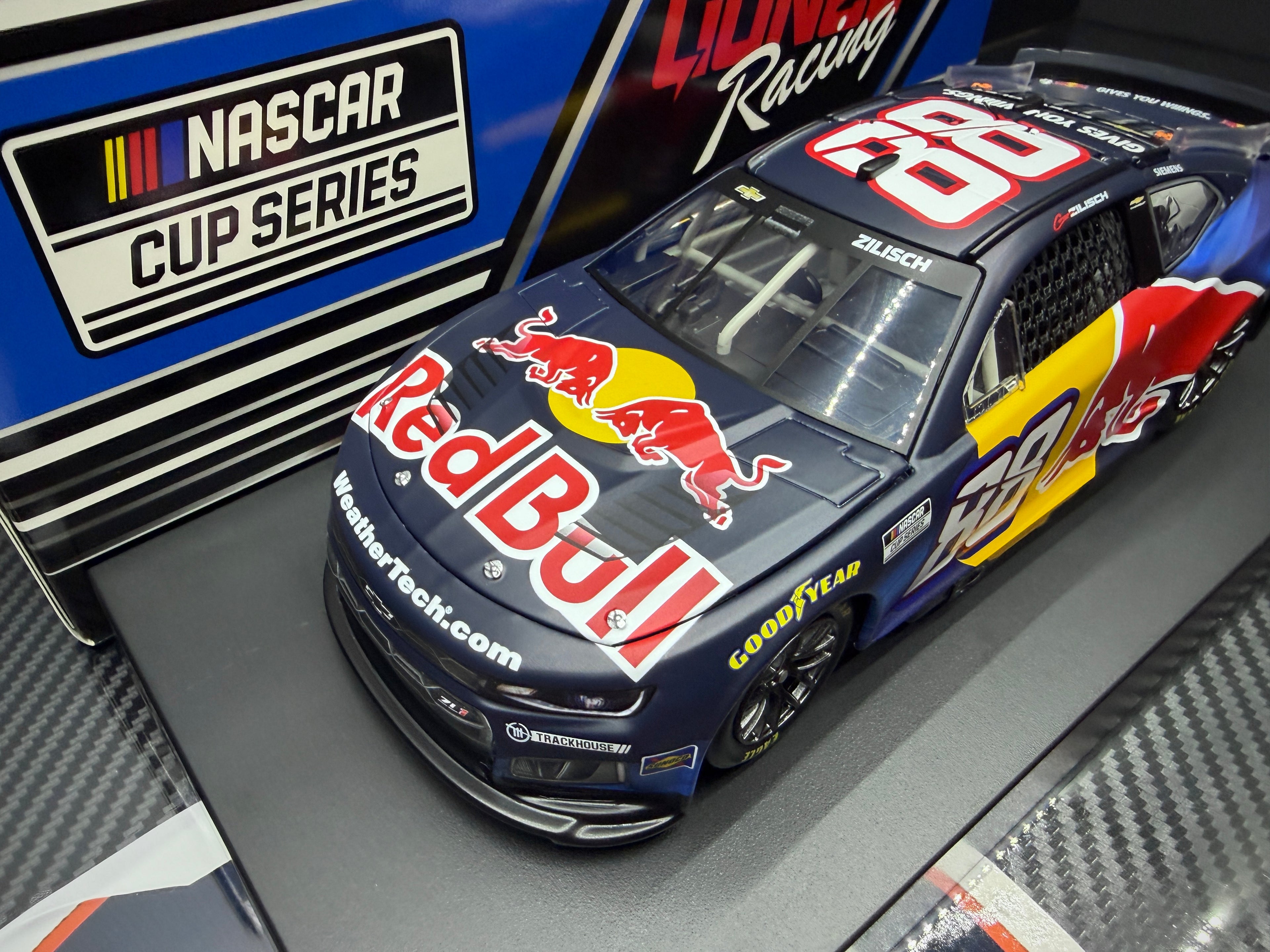 2026 Connor Zilisch 1:24 Red Bull Diecast