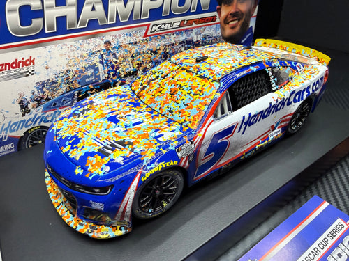 2025 Kyle Larson 1:24 HendrickCars.com Cup Champion Phoenix Raced Version Diecast