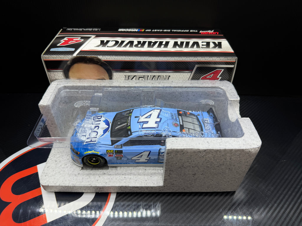 2017 Kevin Harvick 1:24 Busch Light Diecast